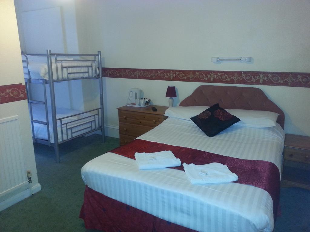 Chester Lodge Sandown Room photo