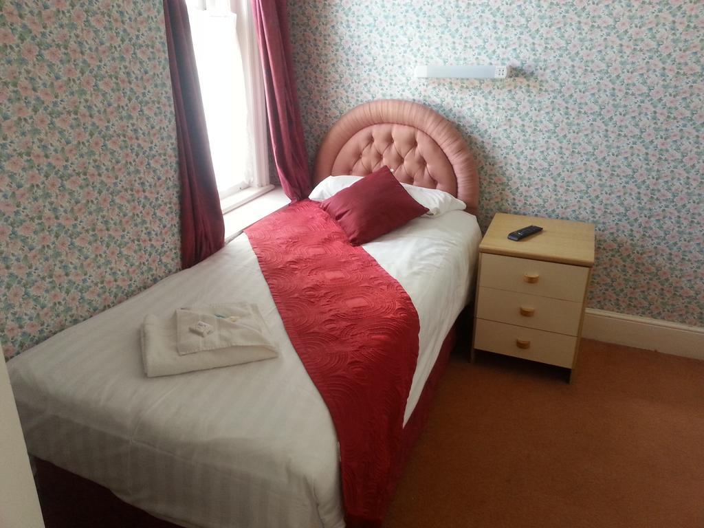 Chester Lodge Sandown Room photo